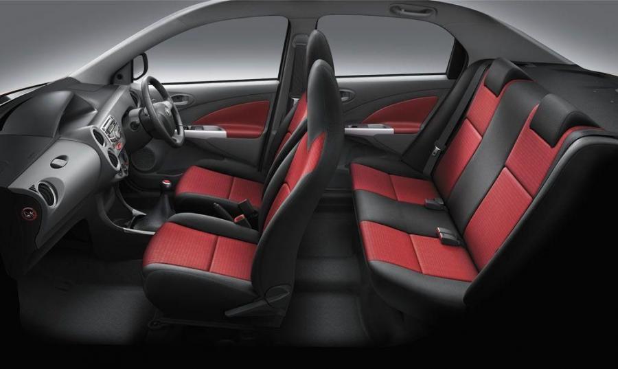  Toyota Etios 2011 года  (фото 5 из 10)